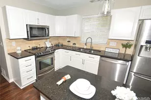 605 Mountainwater Dr, Charlotte, NC 28262 - Photo 10
