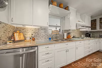 5127 Hoover Drive, Charlotte, NC 28269 - Photo 6