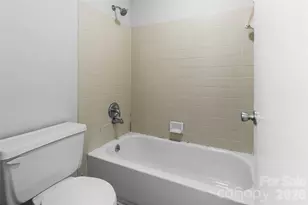 5016 Sardis Rd, Charlotte, NC 28270 - Photo 14