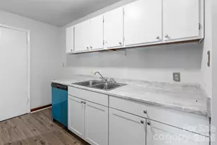 5016 Sardis Rd, Charlotte, NC 28270 - Photo 8