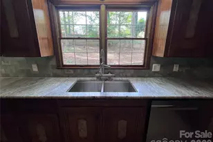 231 Davis Dr, Morganton, NC 28655 - Photo 16