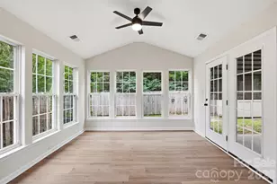 5123 Sunburst Ln, Charlotte, NC 28213 - Photo 8