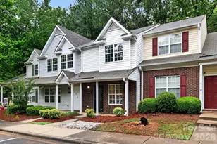 6762 Cypress Tree Ln, Charlotte, NC 28215 - Photo 2