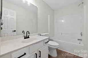 6762 Cypress Tree Ln, Charlotte, NC 28215 - Photo 12