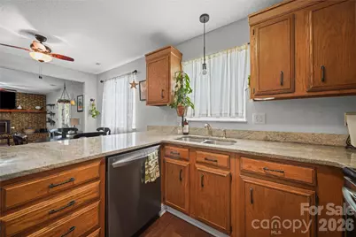 7131 Wannamaker Lane, Charlotte, NC 28226 - Photo 8