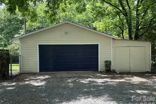 1016 Underwood Rd, Matthews, NC 28104 - Photo 42