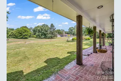 213 Raintree Drive, Hendersonville, NC 28791 - Photo 4