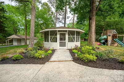 1800 Chestnut Lane, Matthews, NC 28104 - Photo 4