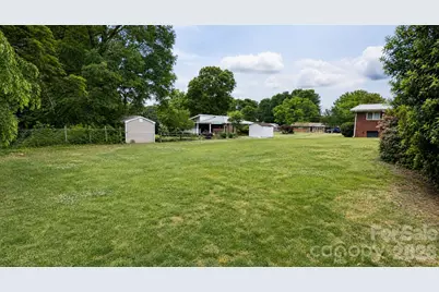 1857 8th Street Drive NE, Hickory, NC 28601 - Photo 4