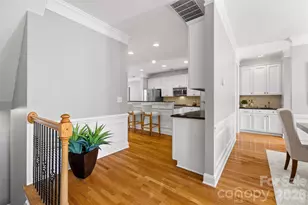 7810 Springs Village Ln, Charlotte, NC 28226 - Photo 8