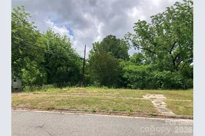 610 S Yadkin Avenue S, Spencer, NC 28159 - Photo 4