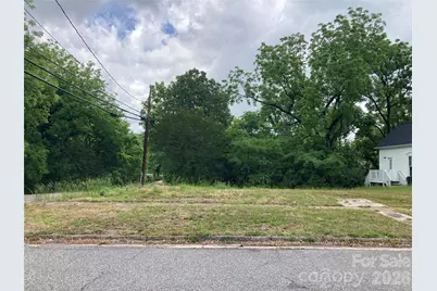 610 S Yadkin Avenue S, Spencer, NC 28159 - Photo 2