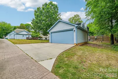 611 E 37th Street, Charlotte, NC 28205 - Photo 30