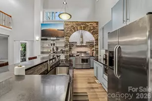 611 E 37th St, Charlotte, NC 28205 - Photo 4