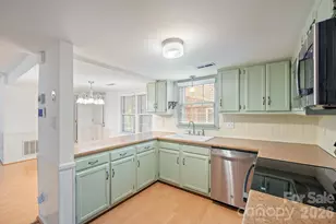 1122 Berry Ridge Rd, Charlotte, NC 28270 - Photo 16