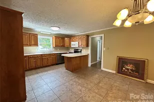 1162 Broadway St, Claremont, NC 28610 - Photo 6