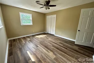 1162 Broadway St, Claremont, NC 28610 - Photo 16