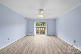 4754 Hedgemore Dr, Charlotte, NC 28209 - Photo 4