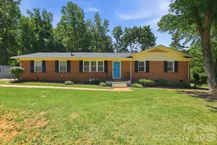 225 Middleton Ave, Matthews, NC 28104 - Photo 1