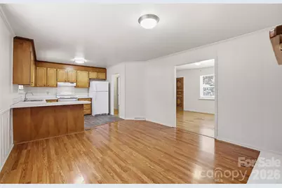225 Middleton Avenue, Matthews, NC 28104 - Photo 10