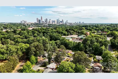 1720 Miles Court, Charlotte, NC 28216 - Photo 4