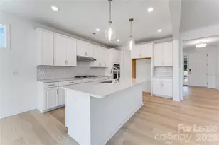 136 Glenn Dr, Mooresville, NC 28115 - Photo 4