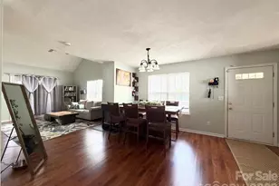 10206 University Park Ln, Charlotte, NC 28213 - Photo 6