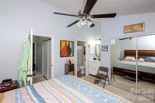 6137 Windsor Gate Ln, Charlotte, NC 28215 - Photo 12