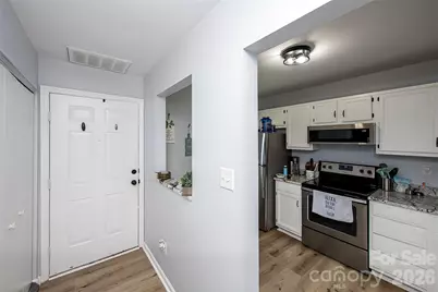 6137 Windsor Gate Lane, Charlotte, NC 28215 - Photo 16