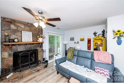 6137 Windsor Gate Lane, Charlotte, NC 28215 - Photo 8