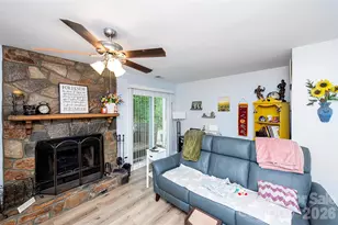 6137 Windsor Gate Ln, Charlotte, NC 28215 - Photo 8