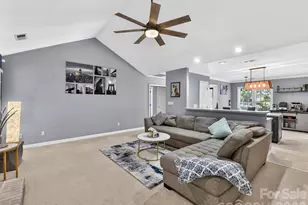 4303 Stonefield Dr, Charlotte, NC 28269 - Photo 10