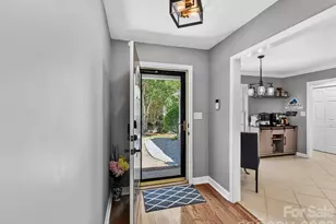 4303 Stonefield Dr, Charlotte, NC 28269 - Photo 2
