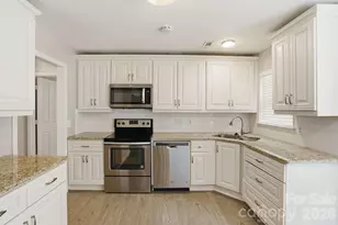 6914 Weirton Pl, Charlotte, NC 28226 - Photo 12