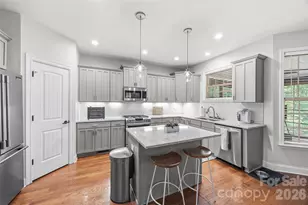 2019 Windrow Wood Ct, Matthews, NC 28105 - Photo 8