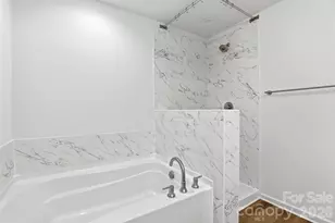 443 Dawn Cir, Charlotte, NC 28213 - Photo 20