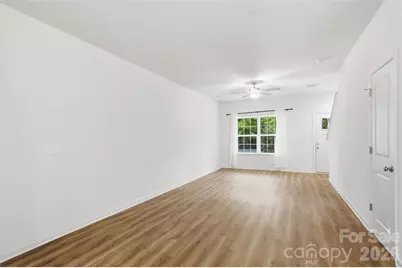 443 Dawn Circle, Charlotte, NC 28213 - Photo 4