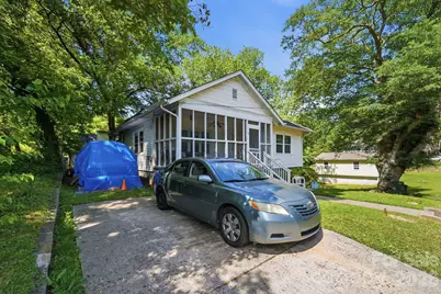 1018 W 5th Avenue, Gastonia, NC 28052 - Photo 2