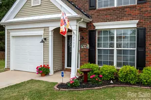 2002 Chinabrook Ct, Charlotte, NC 28270 - Photo 2