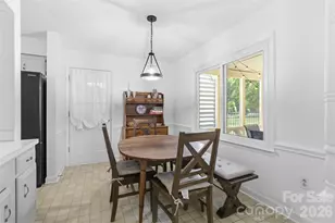 4710 Benridge Ln, Charlotte, NC 28226 - Photo 6