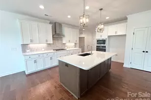 527 Oleander St, Mount Pleasant, NC 28124 - Photo 12