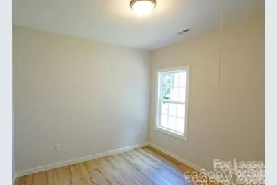 817 W Davidson Avenue, Gastonia, NC 28052 - Photo 14
