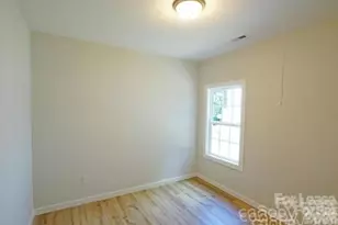 817 W Davidson Ave, Gastonia, NC 28052 - Photo 14