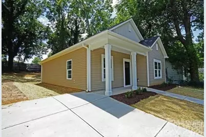 817 W Davidson Avenue, Gastonia, NC 28052 - Photo 2