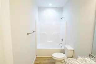 817 W Davidson Ave, Gastonia, NC 28052 - Photo 12