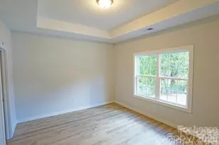 817 W Davidson Ave, Gastonia, NC 28052 - Photo 6