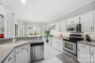 2640 Willowbrook Dr, Matthews, NC 28104 - Photo 12