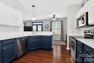 18422 Mizzenmast Ave, Cornelius, NC 28031 - Photo 6