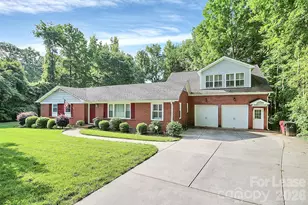 132 Vernon Dr, Davidson, NC 28036 - Photo 1