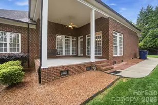 8000 Tottenham Dr, Harrisburg, NC 28075 - Photo 32